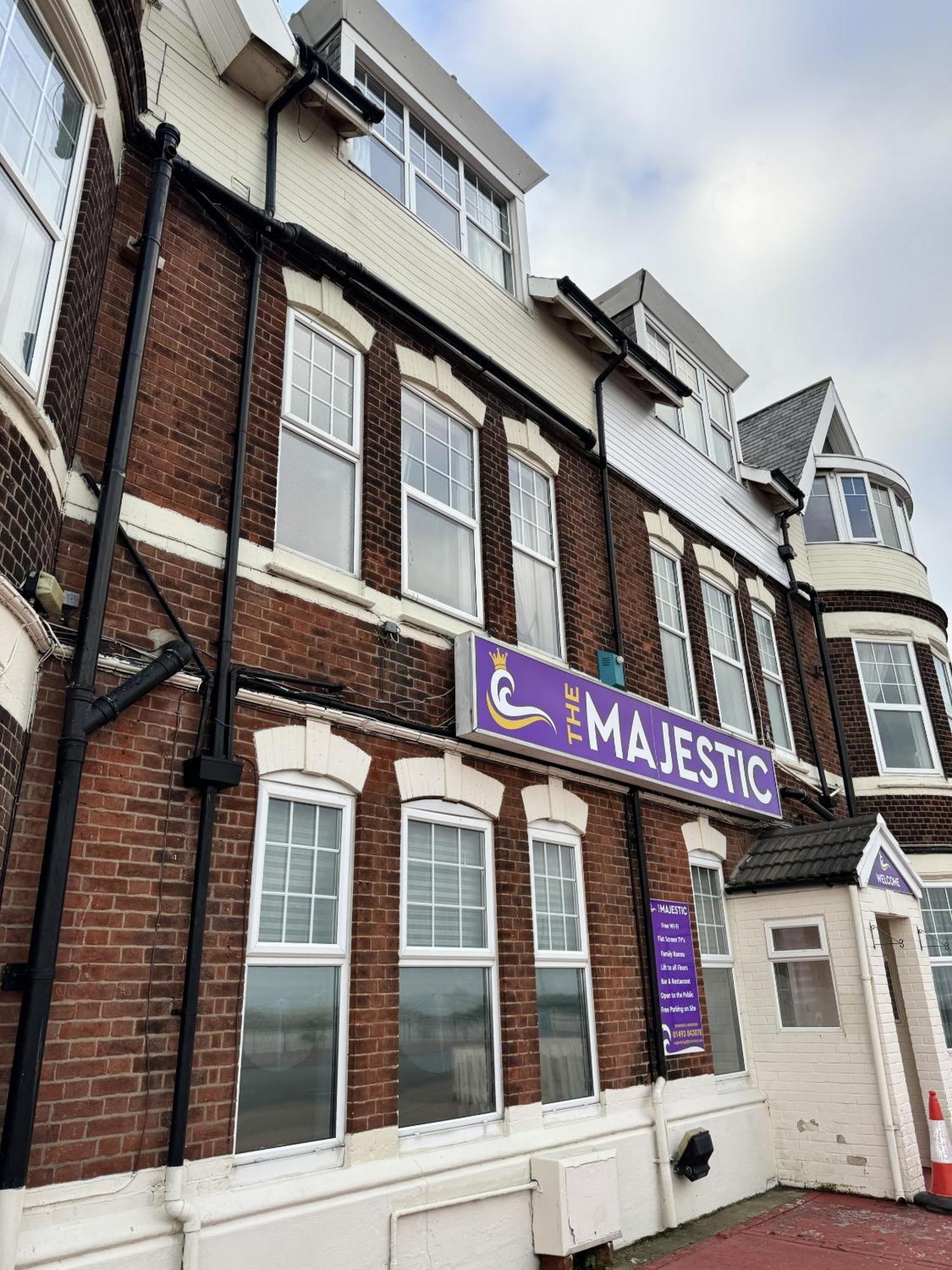 The Majestic Bed & Breakfast Great Yarmouth Exterior photo