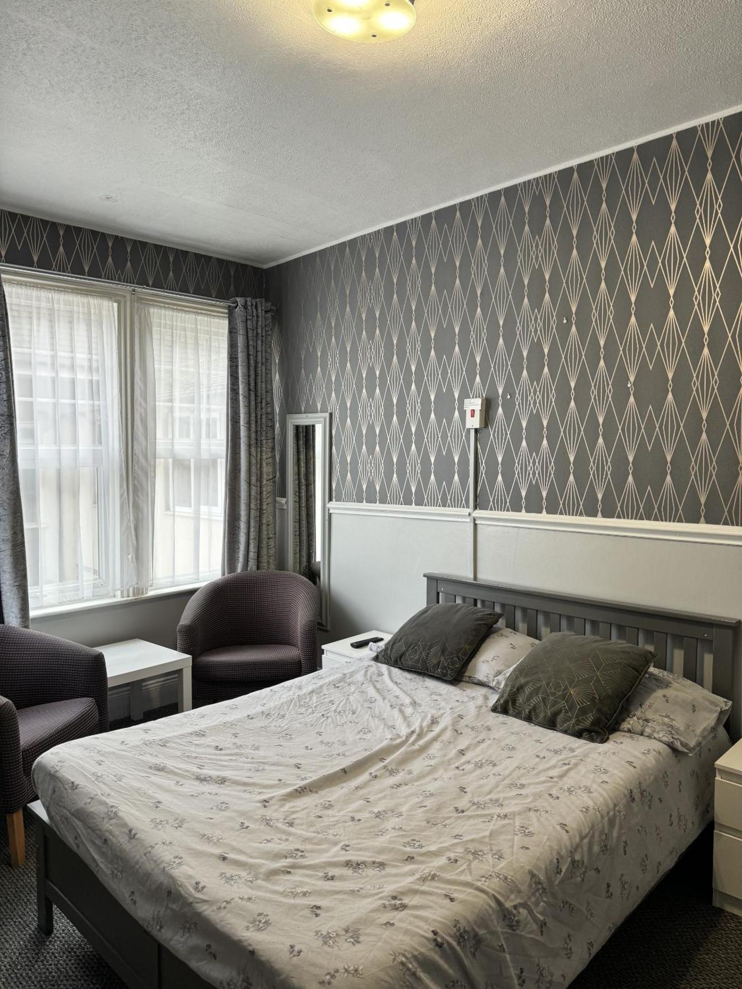 The Majestic Bed & Breakfast Great Yarmouth Room photo