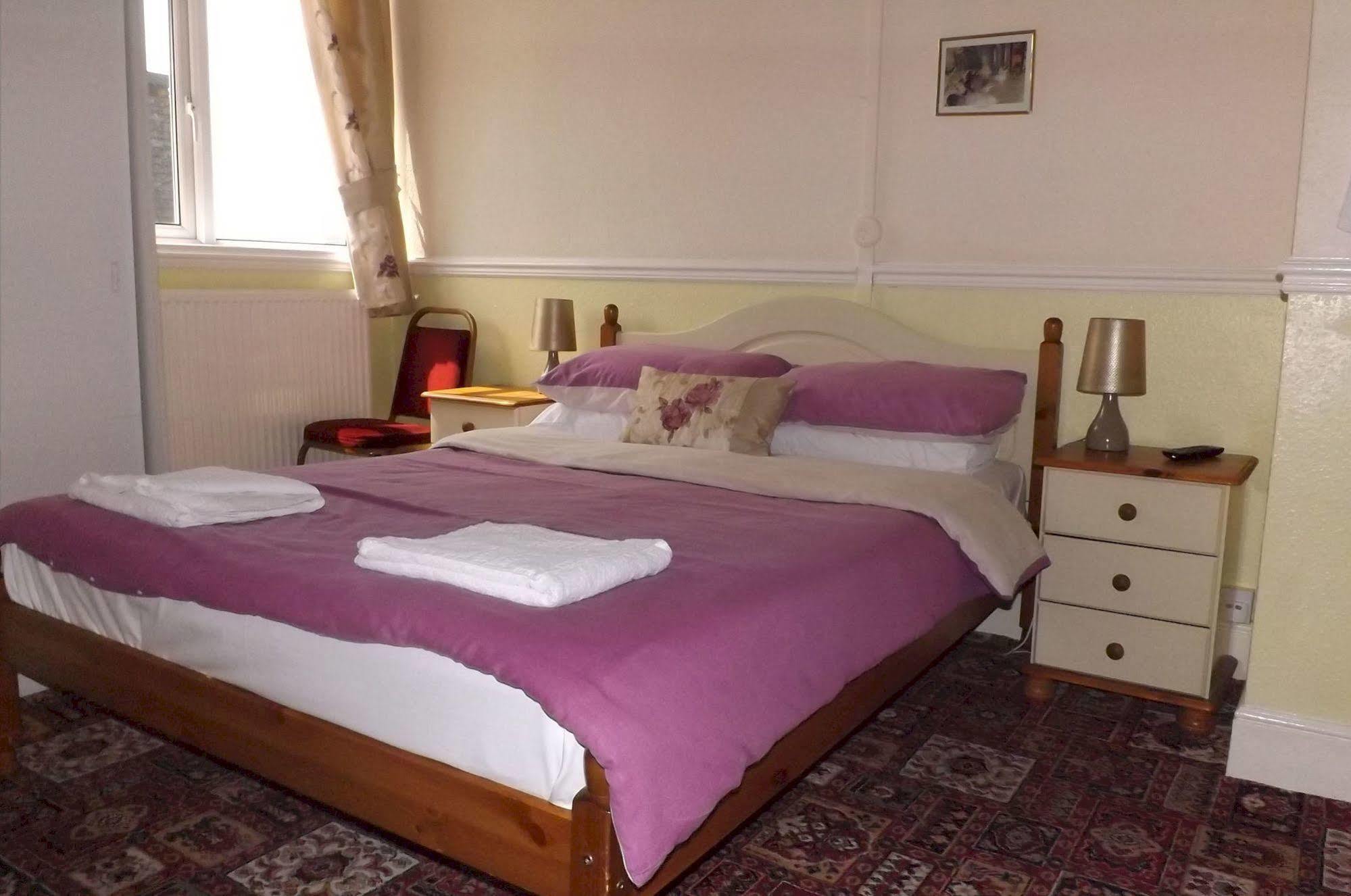 The Majestic Bed & Breakfast Great Yarmouth Exterior photo