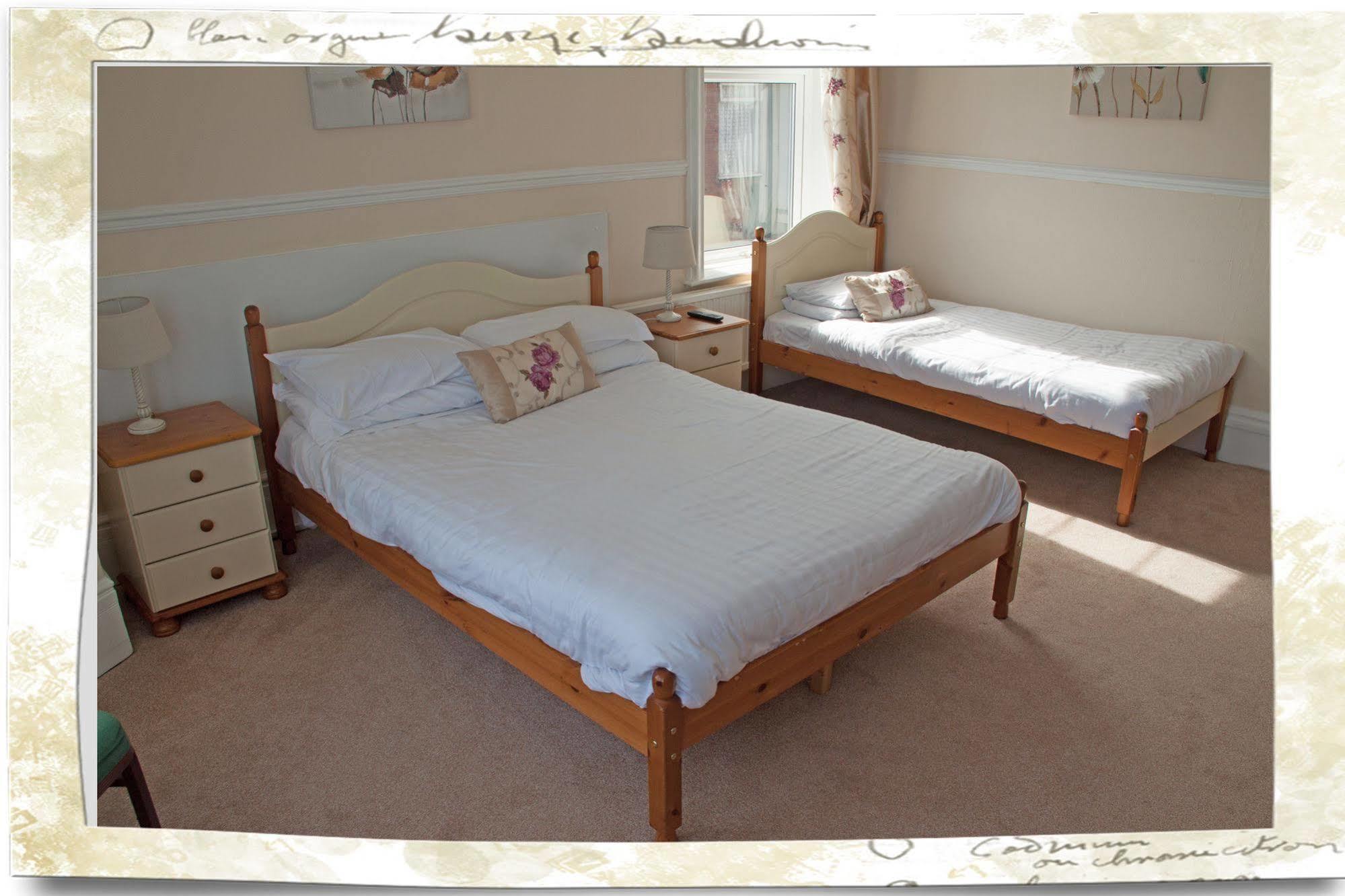 The Majestic Bed & Breakfast Great Yarmouth Exterior photo